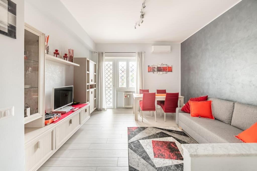 New And Beautiful House In The Heart Of Apartment Rom
